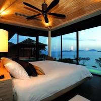 Villa at the first line of the sea / lake, in the suburbs in Thailand, Phuket, 220 sq.m.