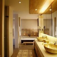 Villa at the first line of the sea / lake, in the suburbs in Thailand, Phuket, 220 sq.m.