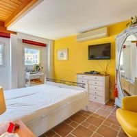 Flat in Spain, Balearic Islands, Palma, 300 sq.m.