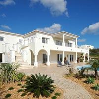 Вилла на второй линии моря/озера, в пригороде в Португалии, Албуфейра, 438 кв.м.