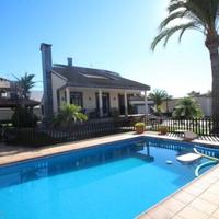 Villa in Spain, Comunitat Valenciana, Alicante, 350 sq.m.