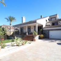Villa in Spain, Comunitat Valenciana, Alicante, 350 sq.m.