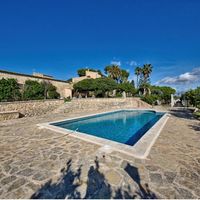 Дом в Испании, Балеарские Острова, Пальма, 1400 кв.м.