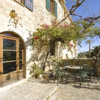 Дом в Испании, Балеарские Острова, Пальма, 1800 кв.м.