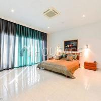 House in Republic of Cyprus, Lemesou, 670 sq.m.