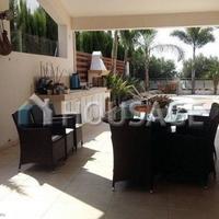 Villa in Republic of Cyprus, Eparchia Pafou, Nicosia, 460 sq.m.