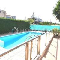 Townhouse in Republic of Cyprus, Eparchia Pafou, Nicosia, 240 sq.m.