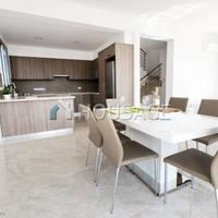 Villa in Republic of Cyprus, Eparchia Pafou, Nicosia, 210 sq.m.