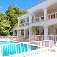 Villa in Spain, Balearic Islands, Palma, 400 sq.m.
