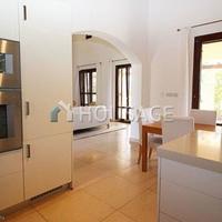 Villa in Republic of Cyprus, Eparchia Pafou, Nicosia, 200 sq.m.
