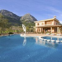 Villa in Spain, Balearic Islands, Palma, 420 sq.m.