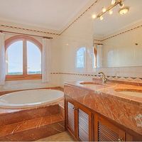 Villa in Spain, Balearic Islands, Palma, 420 sq.m.