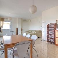 Flat in Republic of Cyprus, Lemesou, 250 sq.m.