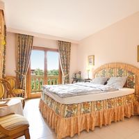 Villa in Spain, Balearic Islands, Palma, 525 sq.m.