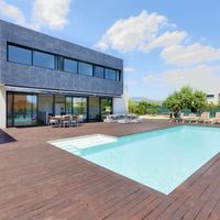 Villa in Spain, Balearic Islands, Palma, 451 sq.m.