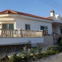 Villa in Republic of Cyprus, Eparchia Pafou, Nicosia, 300 sq.m.