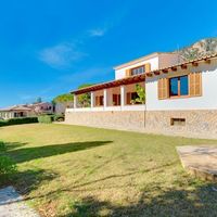 Villa in Spain, Balearic Islands, Palma, 370 sq.m.