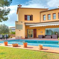 Villa in Spain, Balearic Islands, Palma, 380 sq.m.