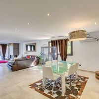 Villa in Spain, Balearic Islands, Palma, 327 sq.m.