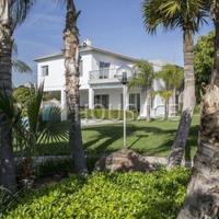 Villa in Republic of Cyprus, Lemesou, 850 sq.m.