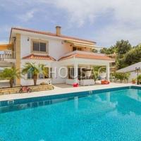 Villa in Republic of Cyprus, Lemesou, 300 sq.m.