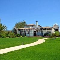 Villa in Republic of Cyprus, Eparchia Pafou, Nicosia, 300 sq.m.