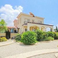 Villa in Republic of Cyprus, Eparchia Pafou, Nicosia, 400 sq.m.