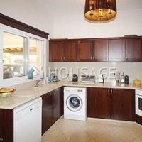 Villa in Republic of Cyprus, Eparchia Pafou, Nicosia, 400 sq.m.