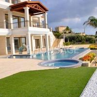 Villa in Republic of Cyprus, Eparchia Pafou, Nicosia, 950 sq.m.