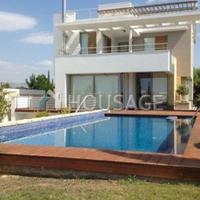 Villa in Republic of Cyprus, Eparchia Pafou, Nicosia, 300 sq.m.
