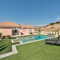 Bungalow in Republic of Cyprus, Lemesou, 198 sq.m.