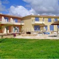 Townhouse in Republic of Cyprus, Eparchia Pafou, Nicosia, 128 sq.m.