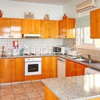 Villa in Republic of Cyprus, Eparchia Pafou, Nicosia, 128 sq.m.