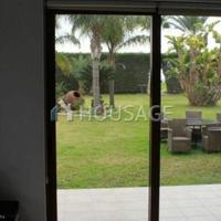 Дом на Кипре, Ларнака, 500 кв.м.