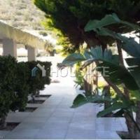 House in Republic of Cyprus, Eparchia Larnakas, Larnaca, 420 sq.m.