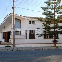 House in Republic of Cyprus, Eparchia Larnakas, Larnaca, 350 sq.m.