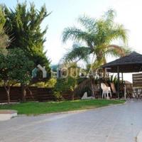 House in Republic of Cyprus, Eparchia Larnakas, Larnaca, 350 sq.m.