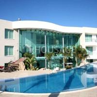 Дом на Кипре, Ларнака, 900 кв.м.