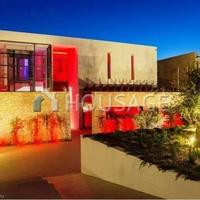 Villa in Republic of Cyprus, Eparchia Pafou, Nicosia, 390 sq.m.