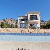 Villa in Republic of Cyprus, Eparchia Pafou, Nicosia, 220 sq.m.