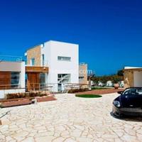 Villa in Republic of Cyprus, Eparchia Pafou, Nicosia, 419 sq.m.