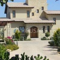 Villa in Republic of Cyprus, Eparchia Pafou, Nicosia, 320 sq.m.