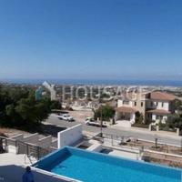 Villa in Republic of Cyprus, Eparchia Pafou, Nicosia, 750 sq.m.