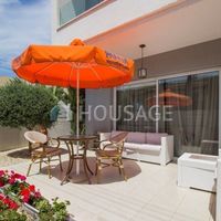 Other commercial property in Republic of Cyprus, Lemesou, 110 sq.m.