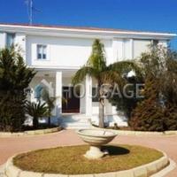 House in Republic of Cyprus, Eparchia Larnakas, Larnaca, 420 sq.m.