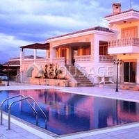 House in Republic of Cyprus, Eparchia Pafou, Nicosia, 550 sq.m.