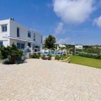 House in Republic of Cyprus, Ammochostou, 220 sq.m.