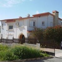 Villa in Republic of Cyprus, Eparchia Pafou, Nicosia, 400 sq.m.