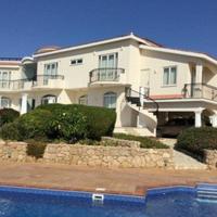 Villa in Republic of Cyprus, Eparchia Pafou, Nicosia, 716 sq.m.