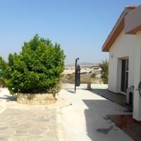 Bungalow in Republic of Cyprus, Lemesou, Nicosia, 160 sq.m.